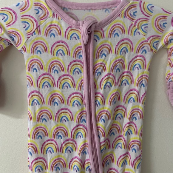 Little Sleepies Pastel Rainbows Pink Zippy Newborn - Picture 2 of 4